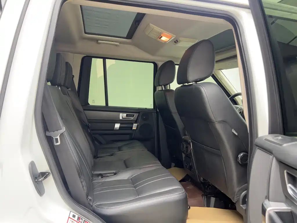 Land Rover Discovery 2015 — фото 5