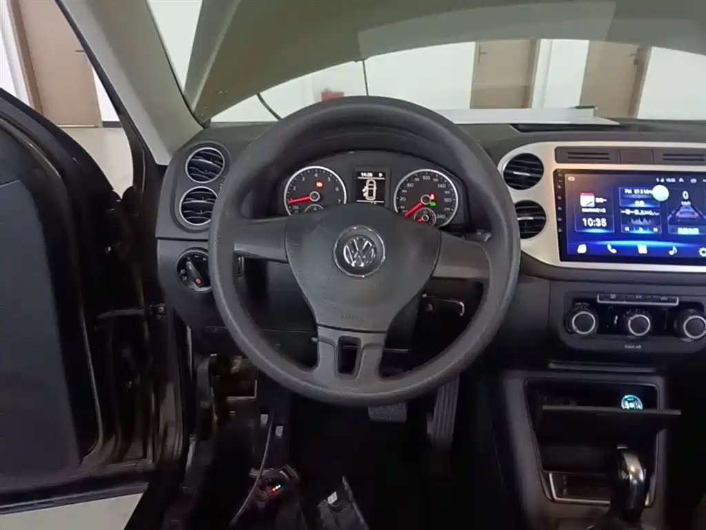 Volkswagen Tiguan 2018 — фото 11