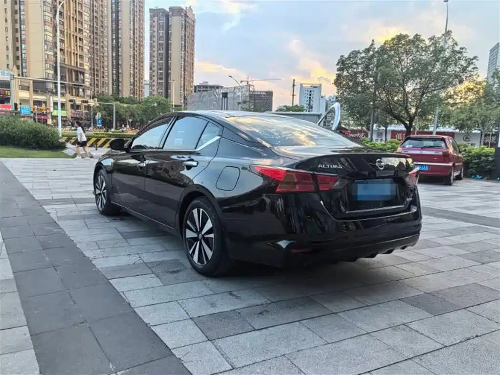Nissan Teana 2023 — фото 4