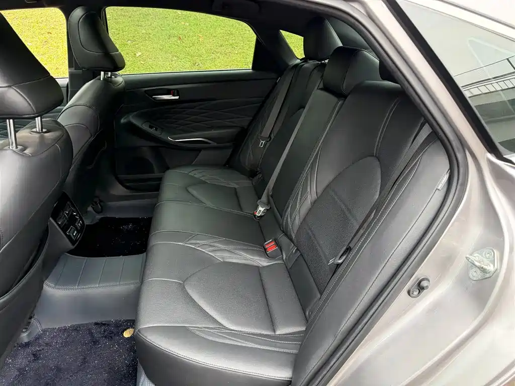 Toyota Avalon 2020 — фото 10