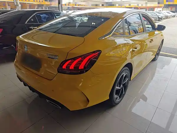 MG MG5 2021