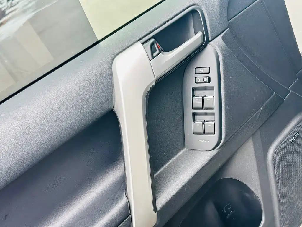 Toyota Prado 2019 — фото 10