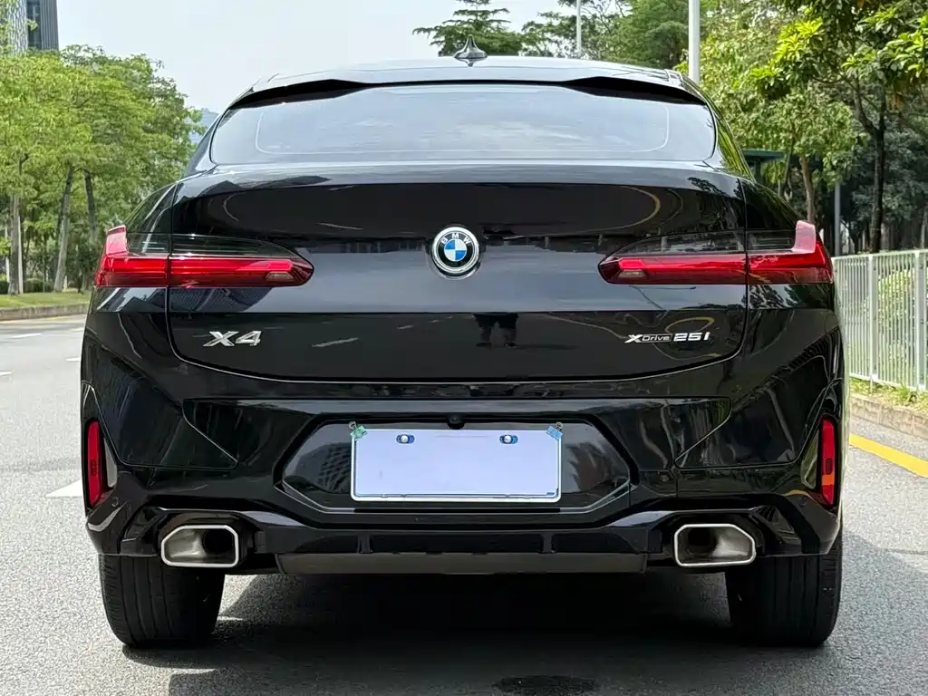 BMW X4 2022 — фото 21