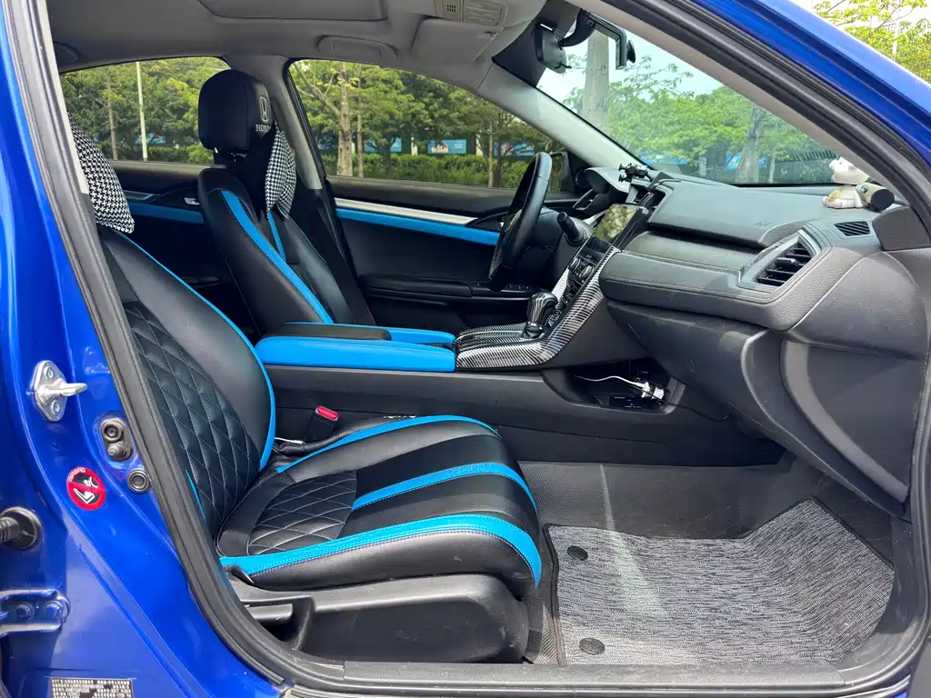 Honda Civic 2017 — фото 10