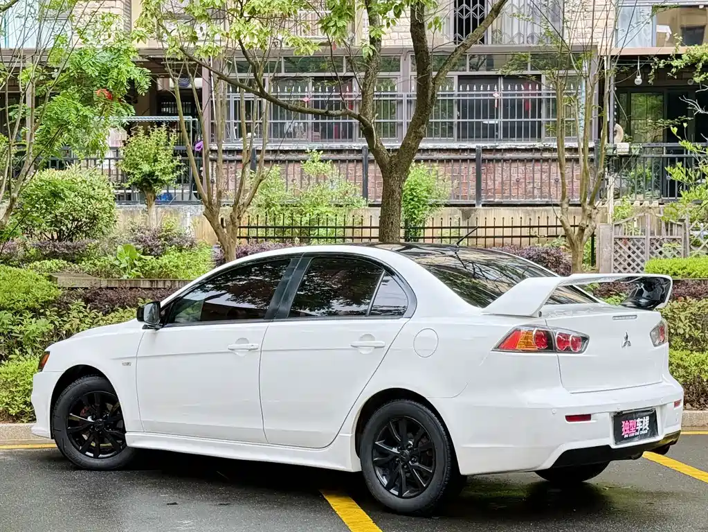 Mitsubishi Lancer EX 2017 — фото 10