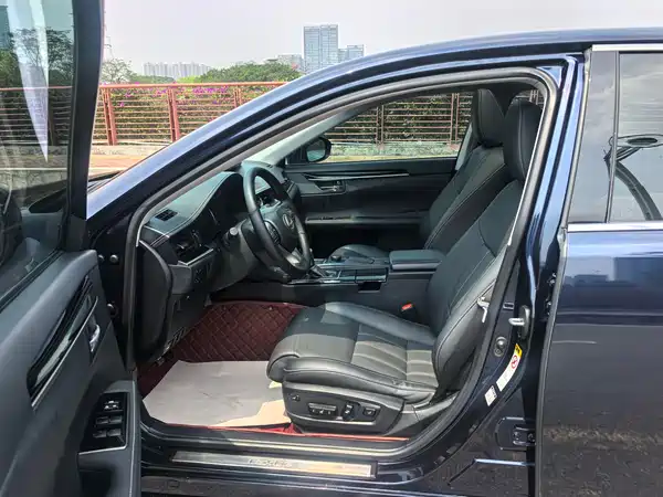 Lexus ES 2015