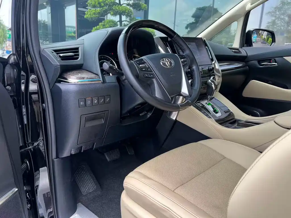 Toyota Alphard 2022 — фото 2