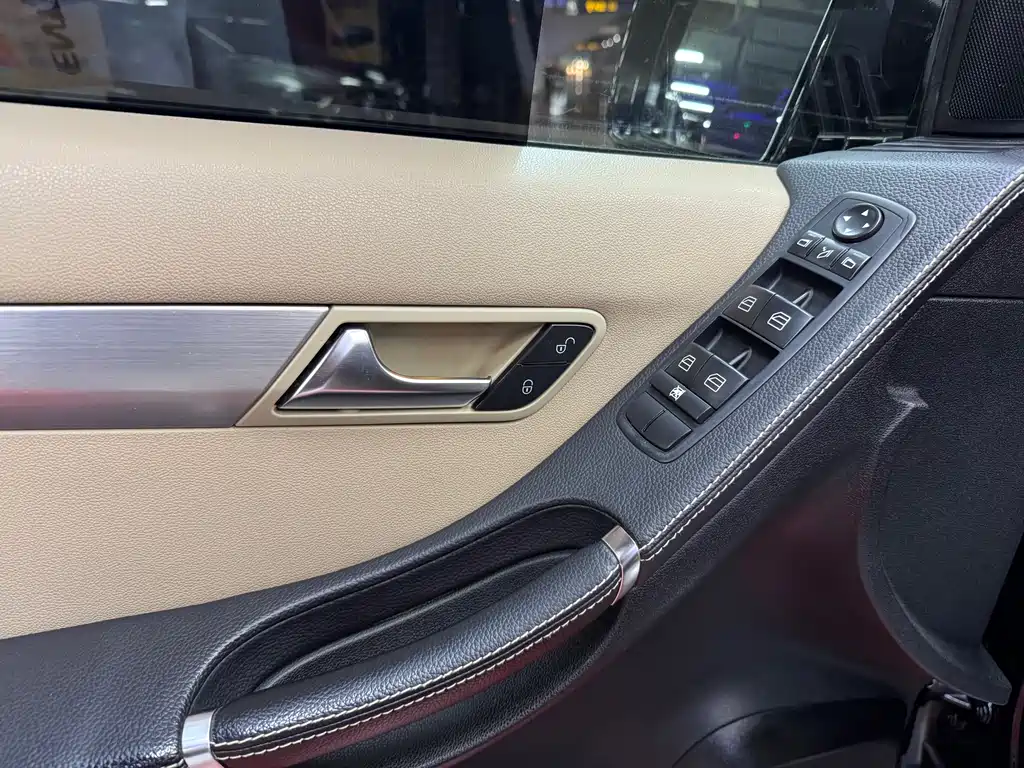 Mercedes-Benz R-Class 2014 — фото 20