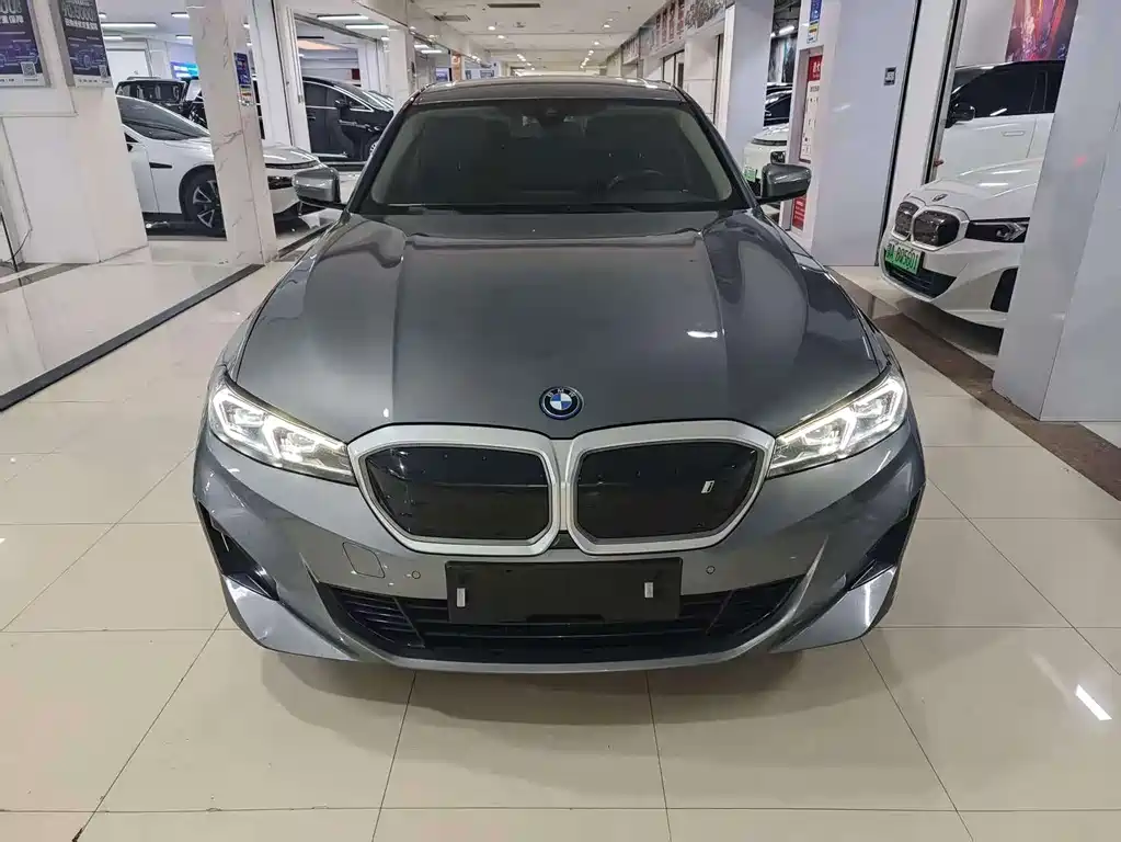 BMW i3 2024
