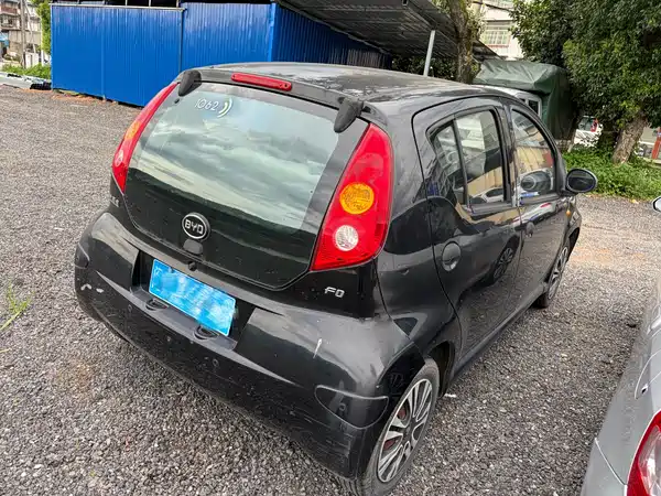 BYD F0 2015