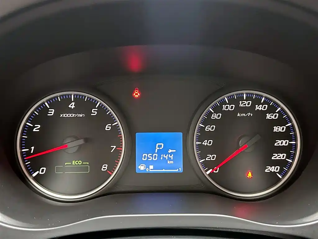 Mitsubishi Outlander 2023 — фото 13