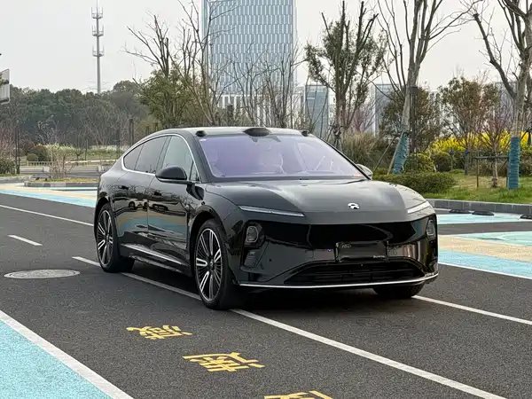 NIO ET9 2025