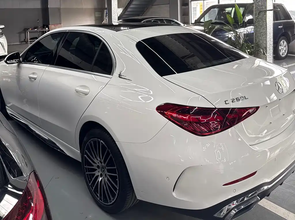 Mercedes-Benz C-Class 2023 — фото 15