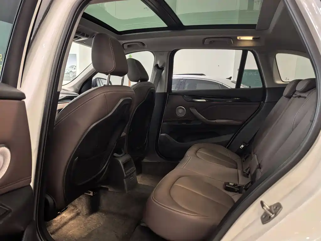 BMW X1 2022 — фото 12