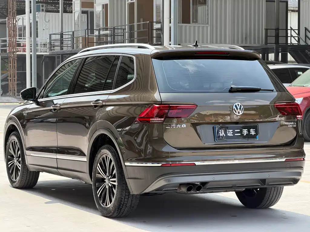 Volkswagen Tiguan L 2017 — фото 16