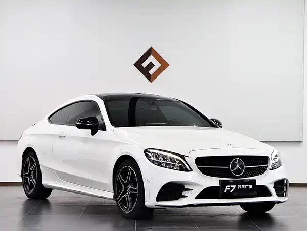 Mercedes-Benz C-Class 2022