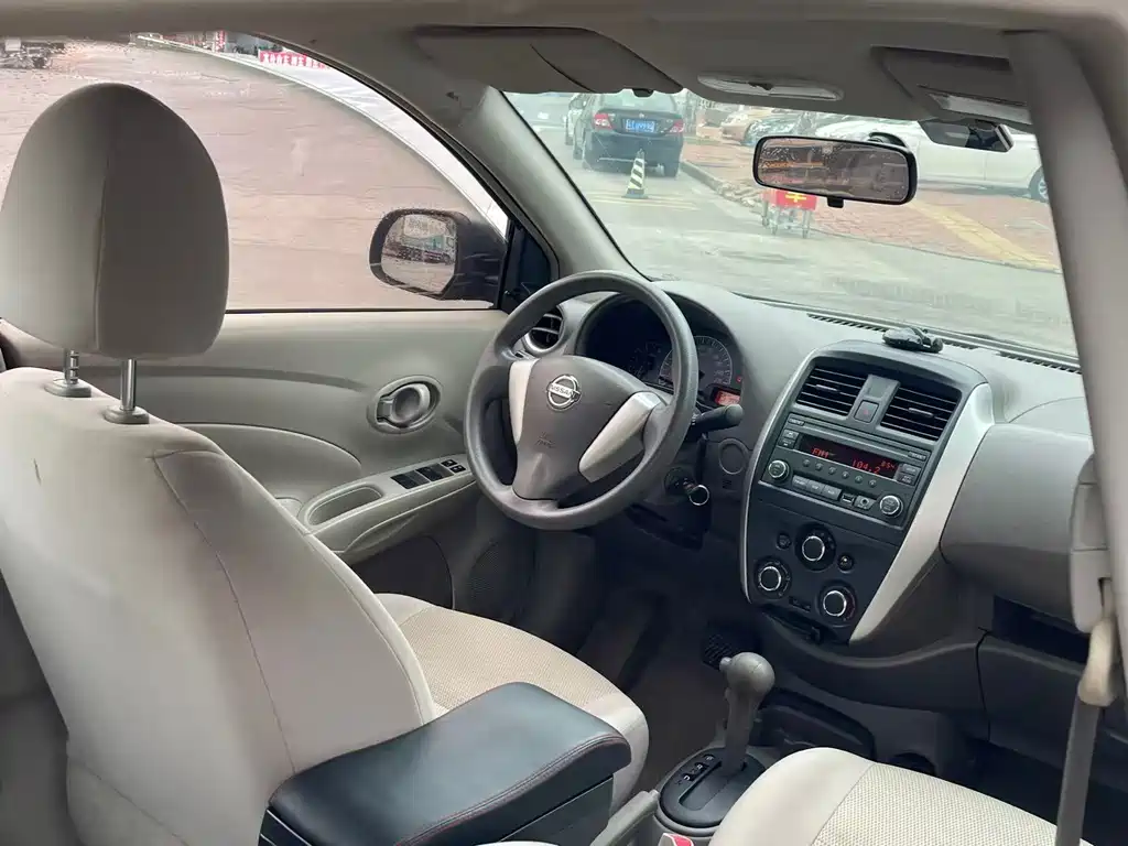 Nissan Sunny 2015 — фото 6