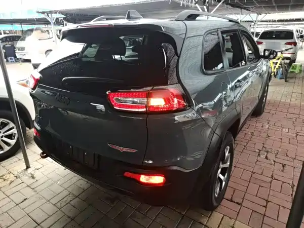 Jeep Cherokee 2017