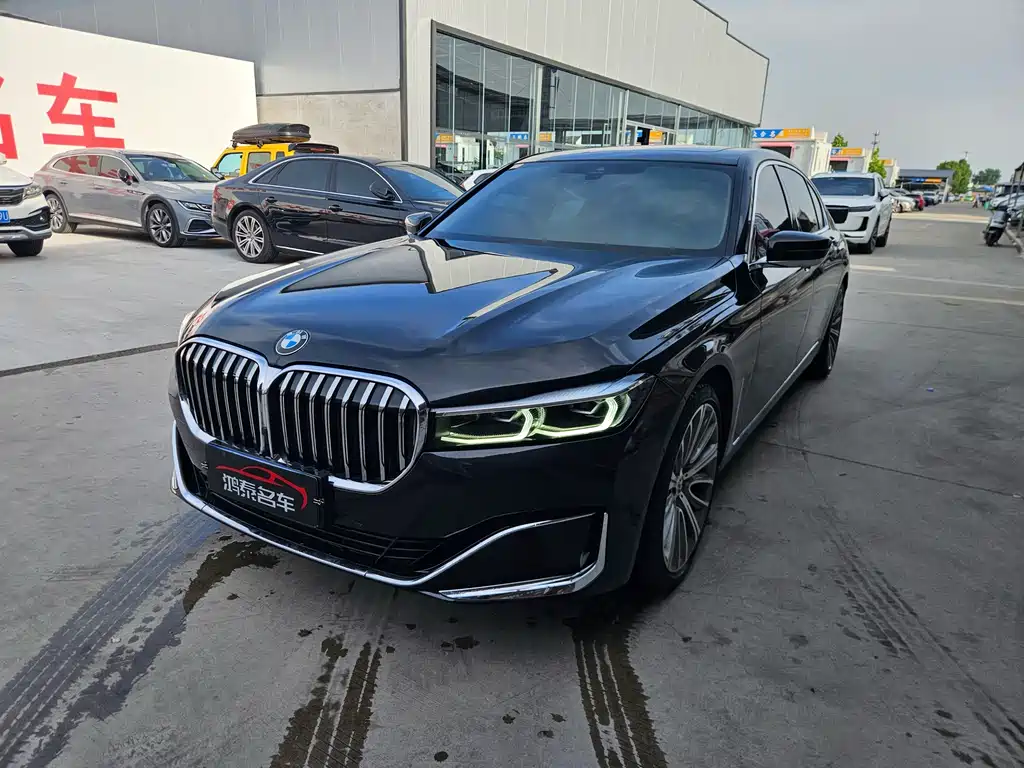 BMW 7 Series 2020 — фото 1