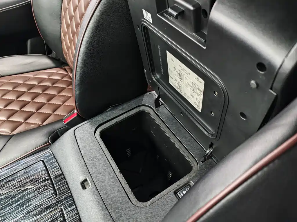 Nissan Patrol 2019 — фото 13