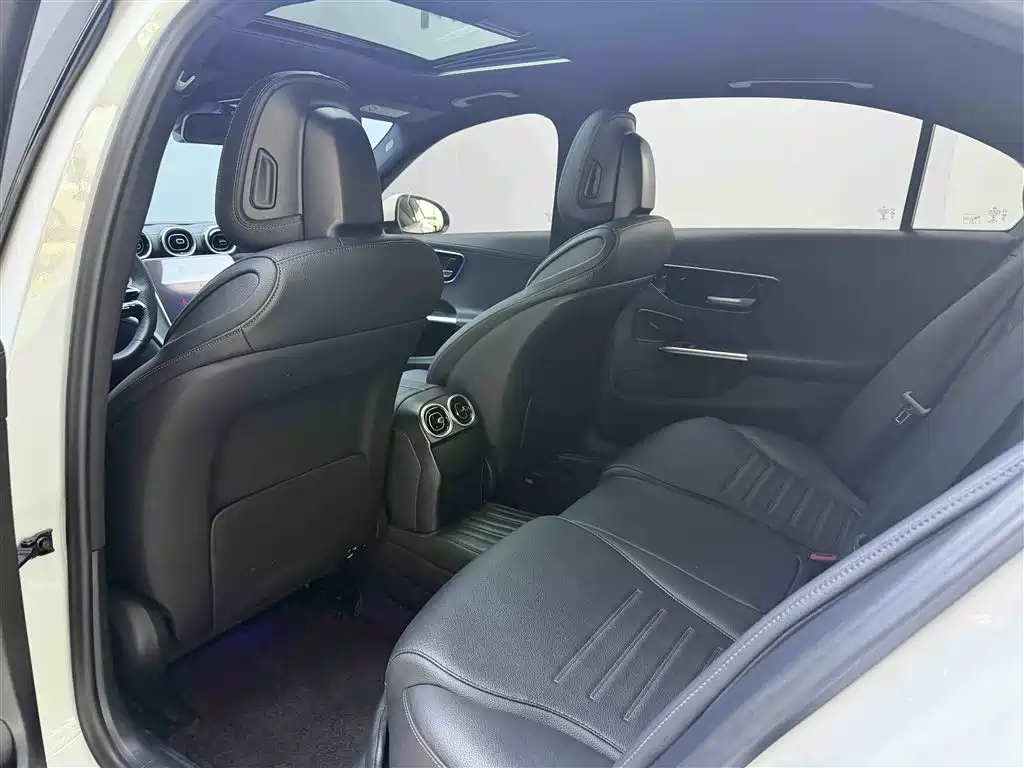 Mercedes-Benz C-Class 2022 — фото 15