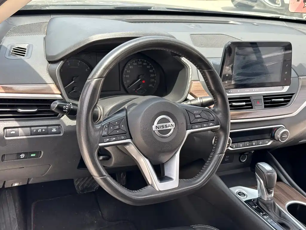 Nissan Teana 2022 — фото 16