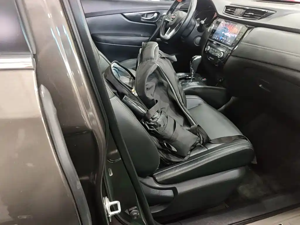 Nissan X-Trail 2020 — фото 25