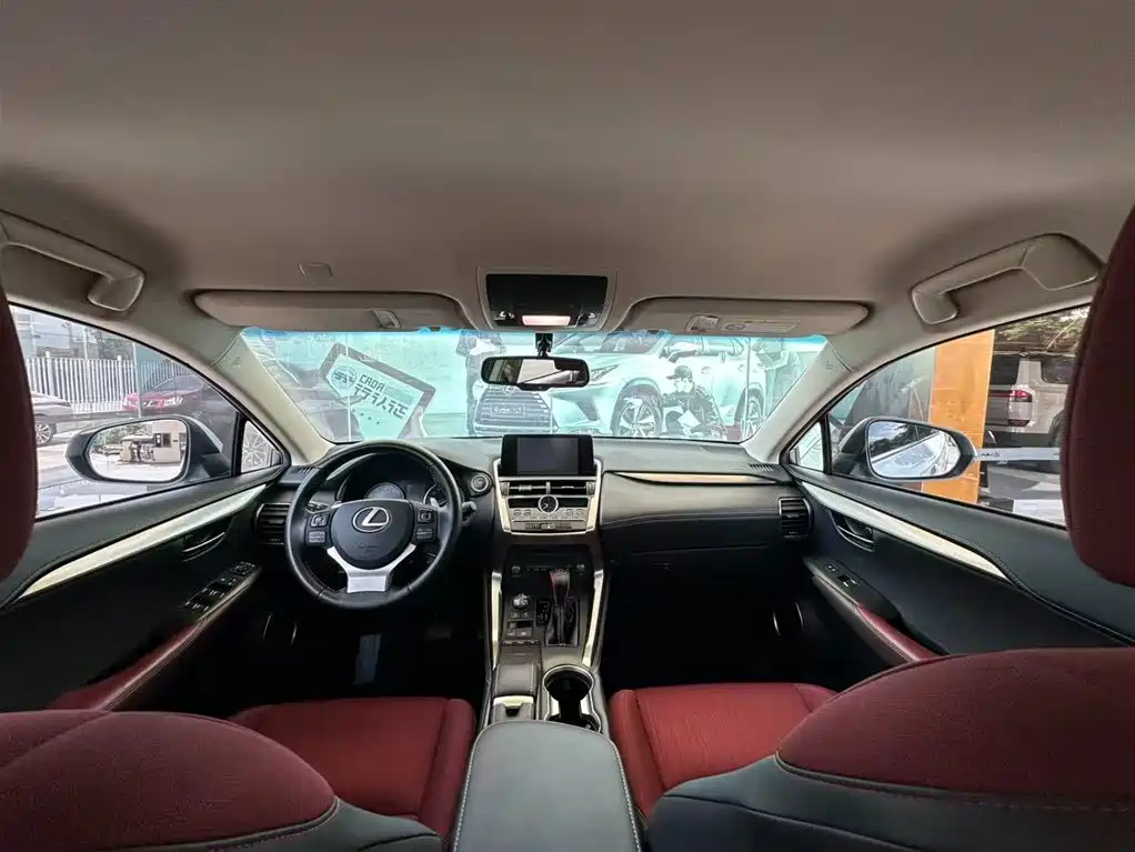 Lexus NX 2019