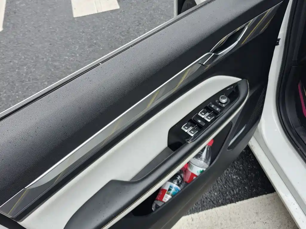 Geely Emgrand L 2022