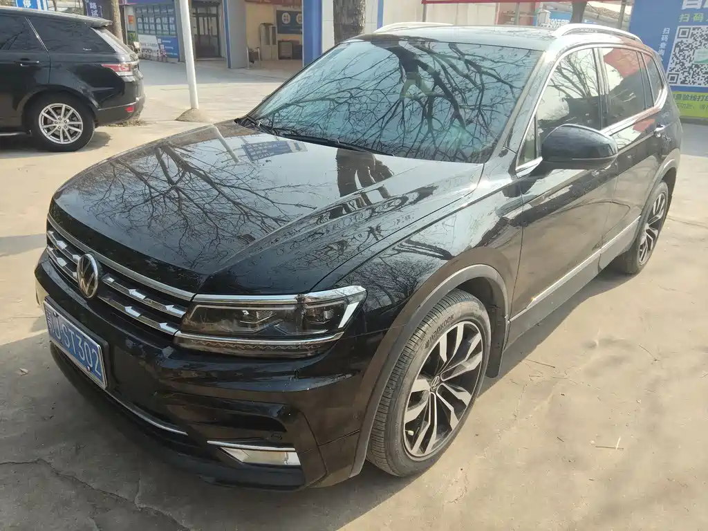 Volkswagen Tiguan L 2021 — фото 1