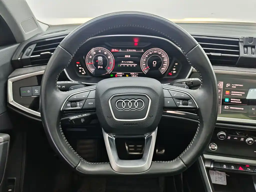 Audi Q3 2022 — фото 12
