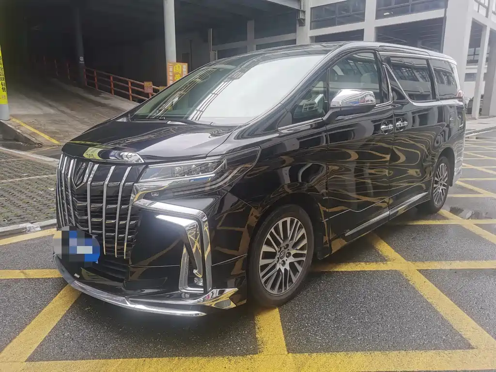 Toyota Alphard 2017 — фото 1