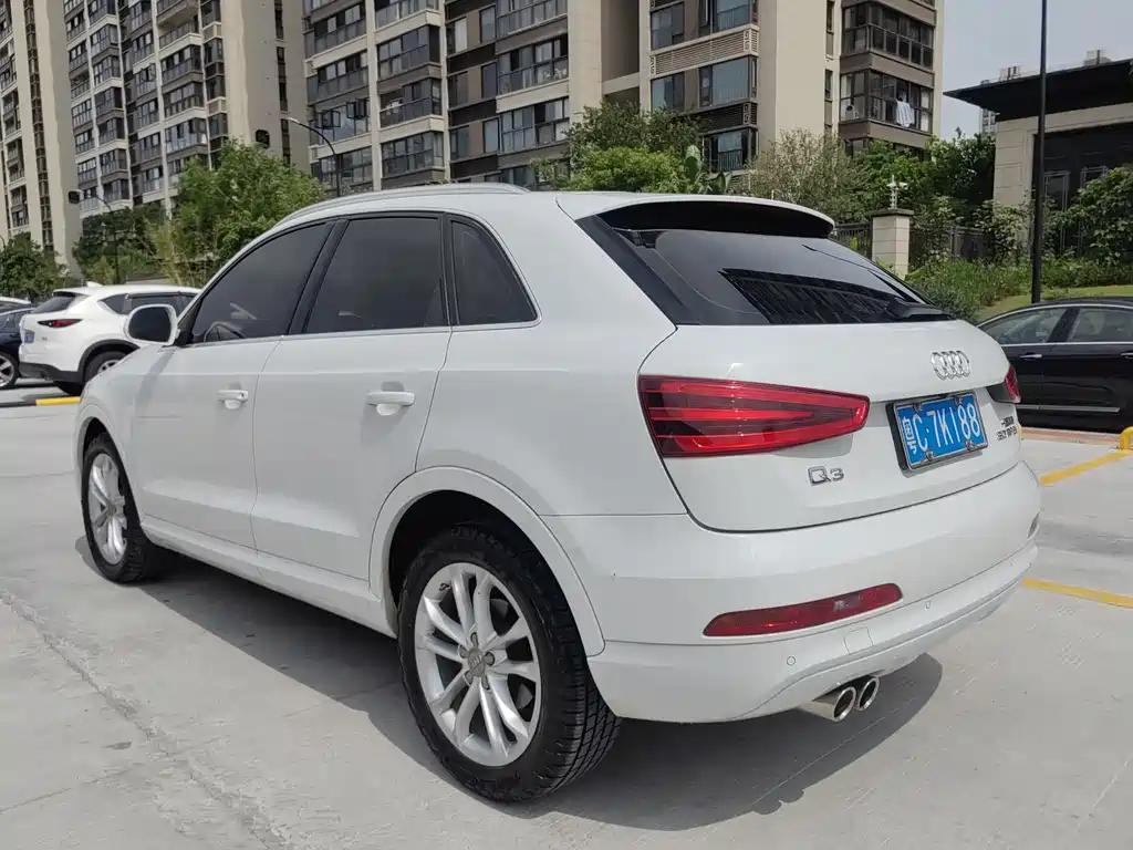 Audi Q3 2016 — фото 15