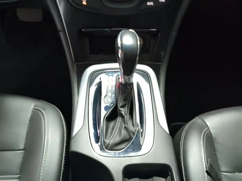 Buick Regal 2015 — фото 14