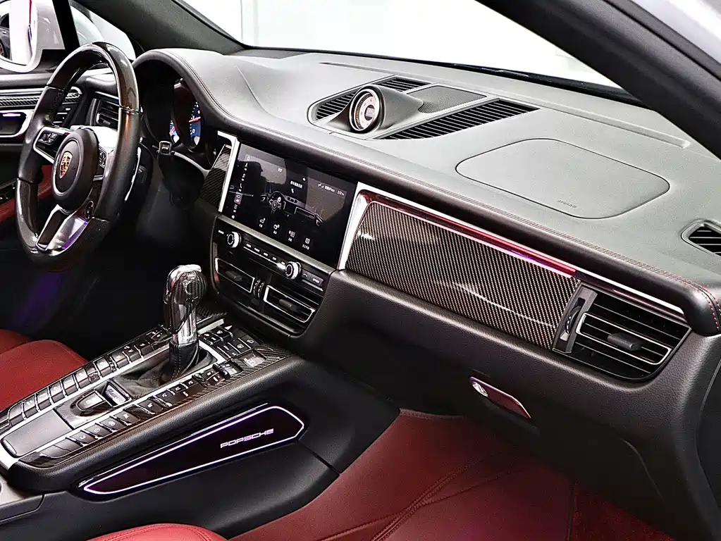 Porsche Macan 2020 — фото 15
