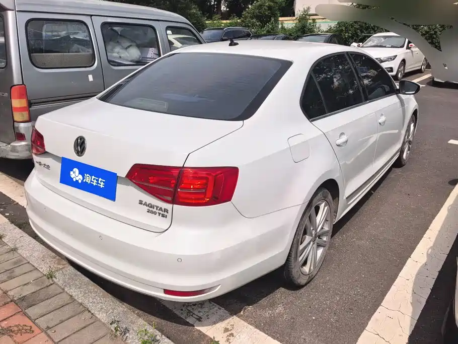 Volkswagen Sagitar 2017