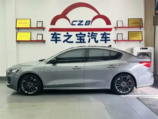 Ford Focus 2022