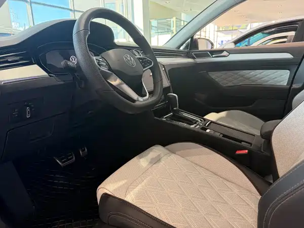 Volkswagen Magotan 2024