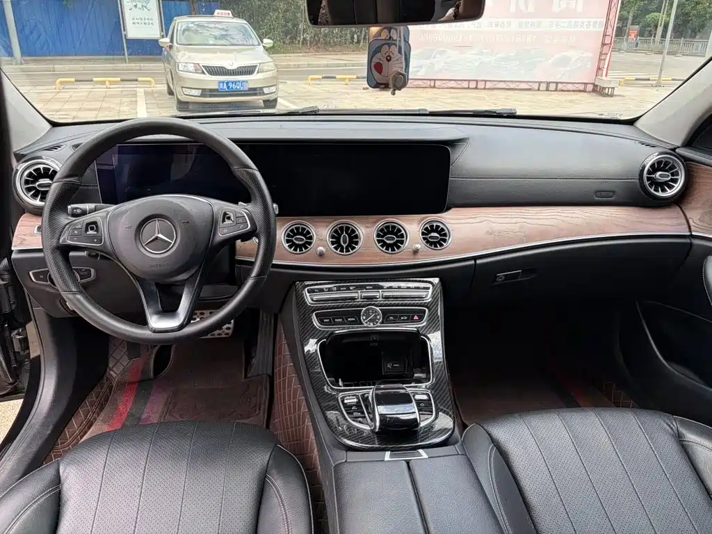Mercedes-Benz E-Class 2016 — фото 9
