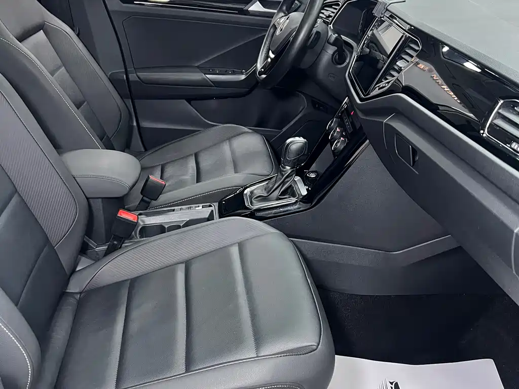 Volkswagen T-Roc 2021 — фото 21