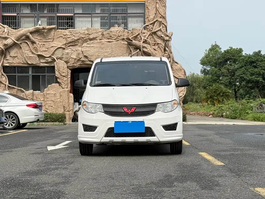 Wuling Hongguang 2019