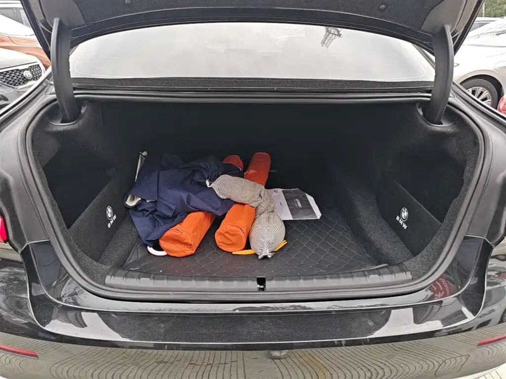 BMW 5 Series 2023 — фото 19
