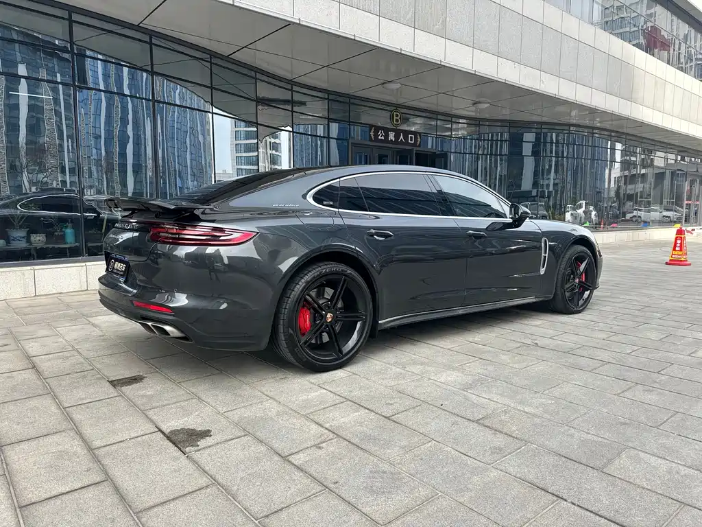 Porsche Panamera 2019 — фото 4
