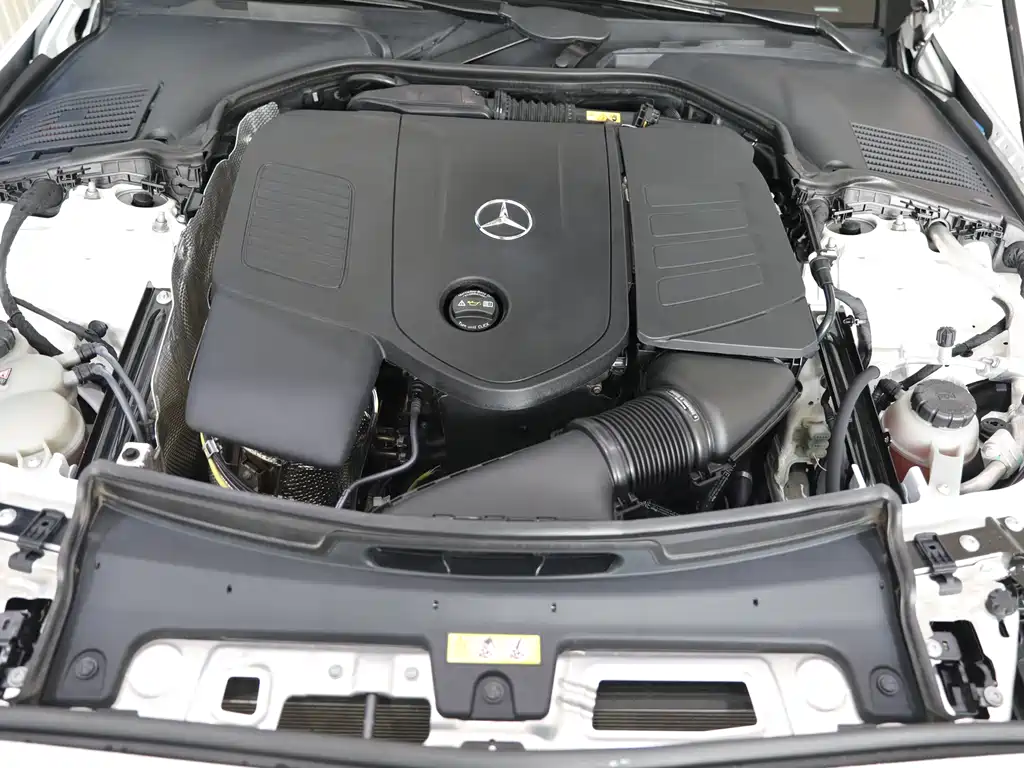 Mercedes-Benz C-Class 2025 — фото 22