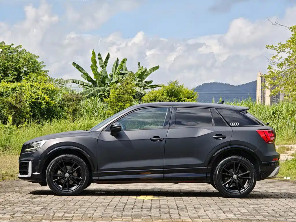 Audi Q2L 2020 — фото 16