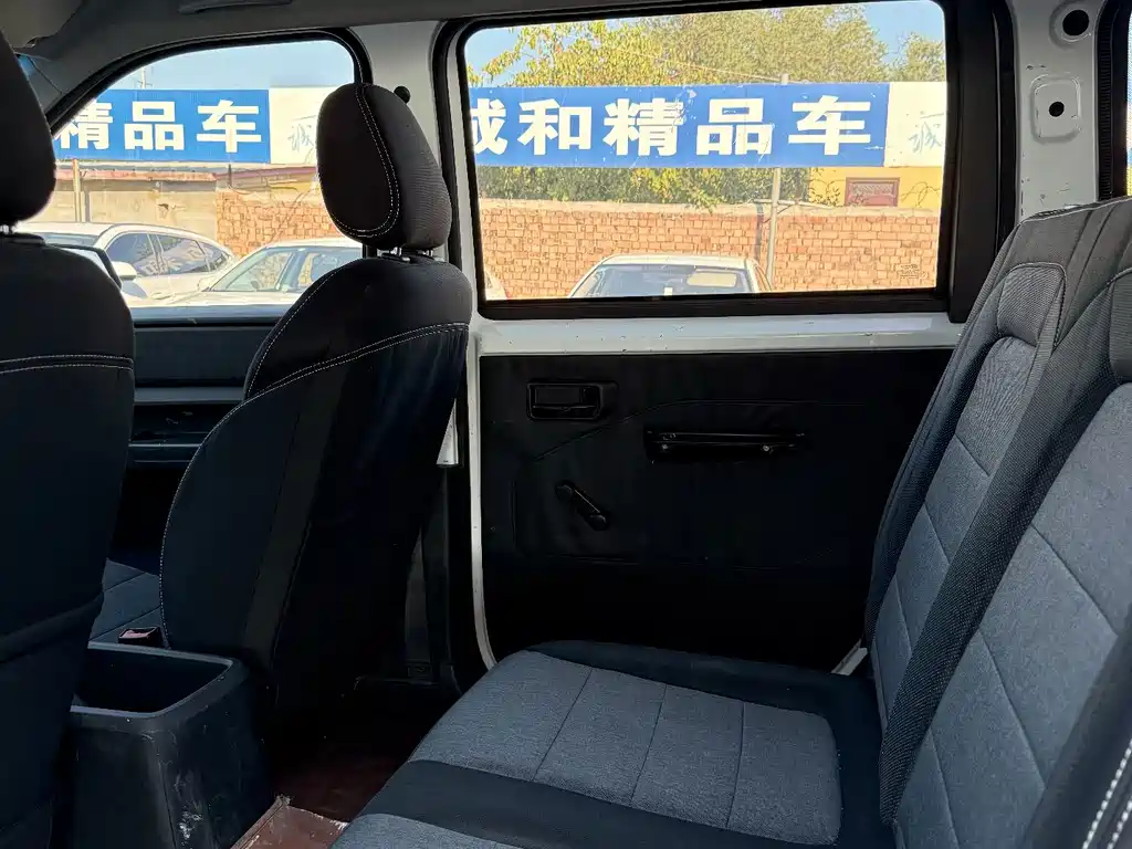 Wuling Hongguang PLUS 2022