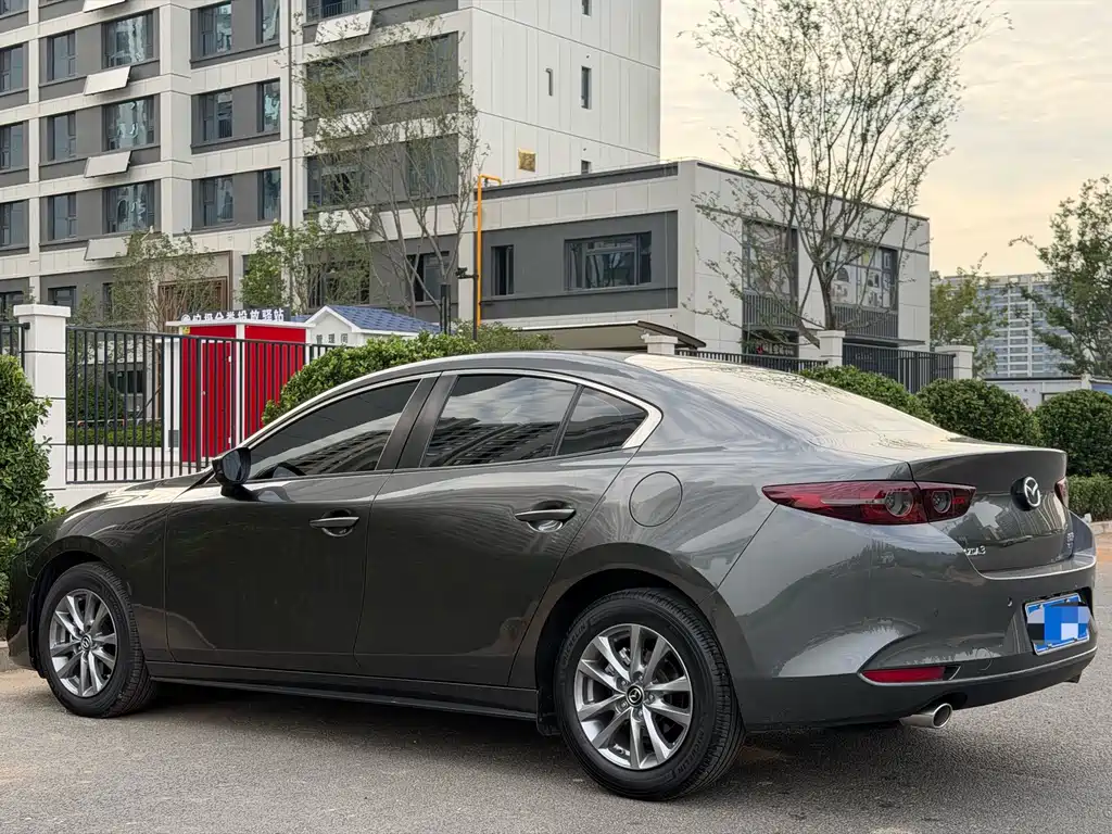 Mazda 3 Axela 2022
