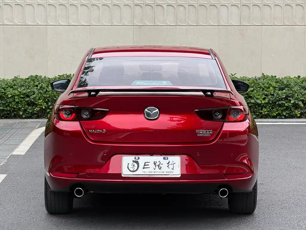 Mazda 3 Axela 2019 — фото 22