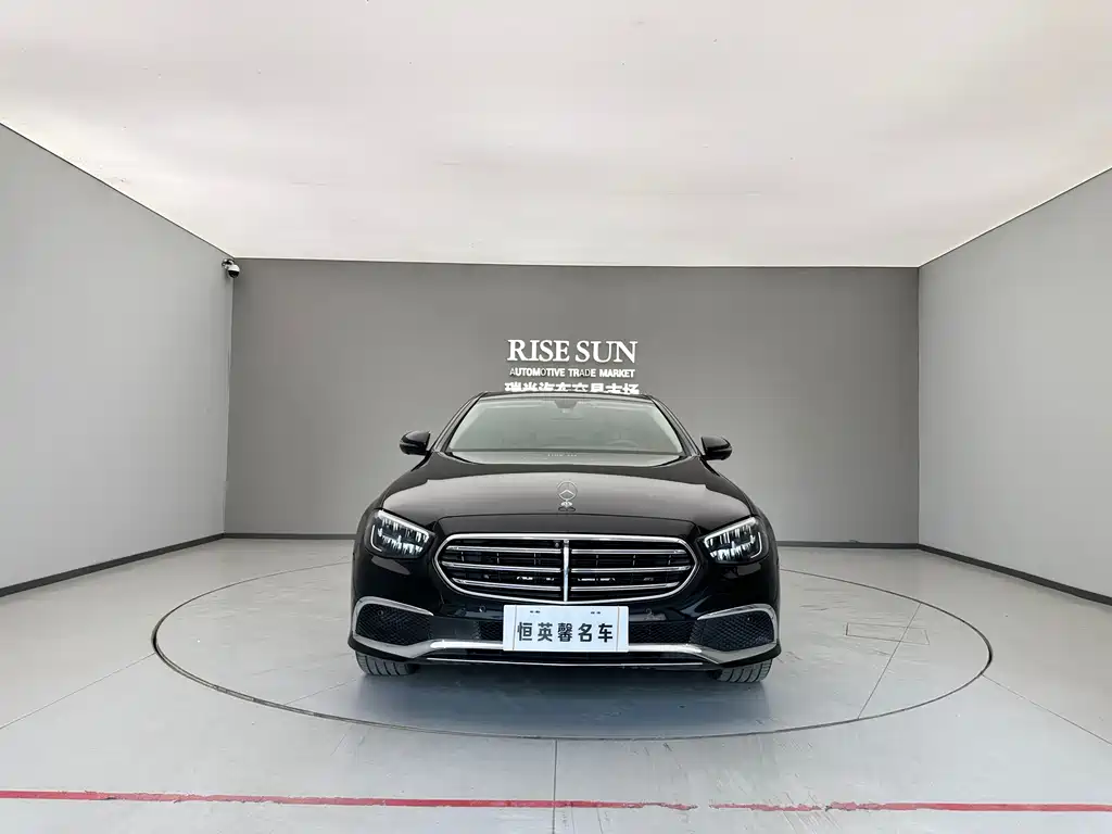 Mercedes-Benz E-Class 2023 — фото 2