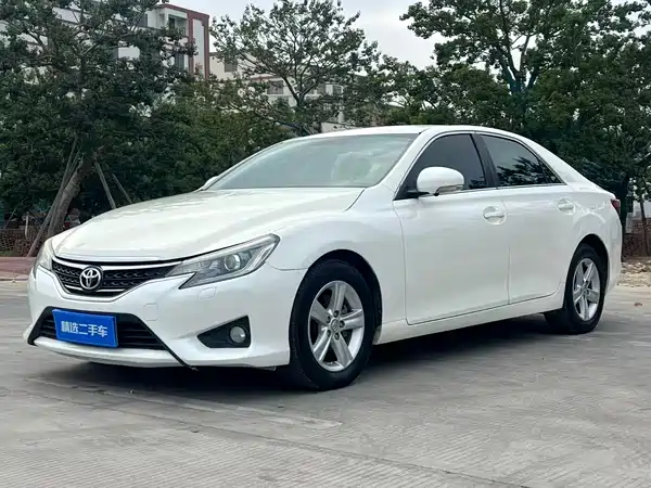 Toyota Reiz 2016